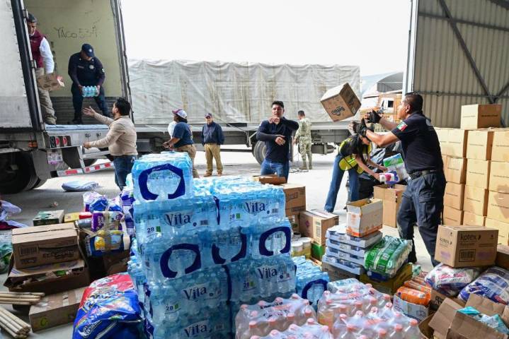 Suman 45 toneladas de apoyo mexiquense a Hidalgo; GEM coordina envío humanitario tras las lluvias