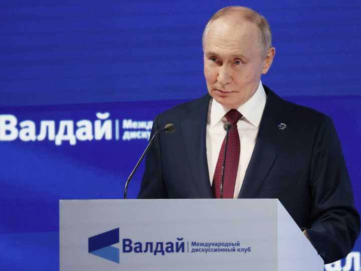 Presidente Vladimir Putin arremete contra Donald Trump por calificar a Rusia de "tigre de papel"