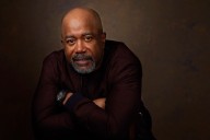 Darius Rucker honors his mother with a pediatric nursing scholarship at MUSC