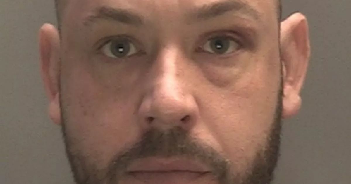 'I thought something terrible was about to happen' says pub doorman after drunk dad returned with knife