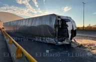 Vuelca tráiler en la carretera a Aldama, transportaba carne