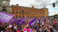 Una marea rosa protesta en Sevilla por los retrasos del cribado del cáncer de mama