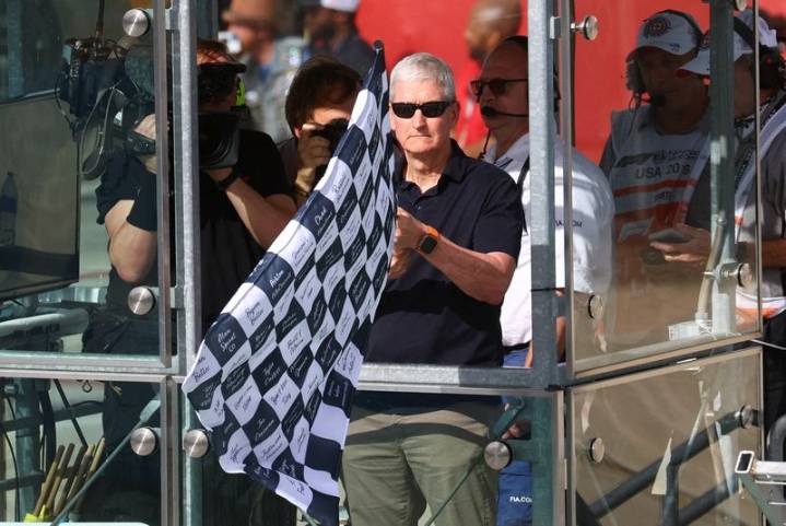Motor racing-Apple's US F1 deal offers both a big opportunity for growth