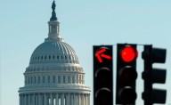 Juez prohíbe al gobierno de Trump despedir a empleados federales durante cierre de gobierno