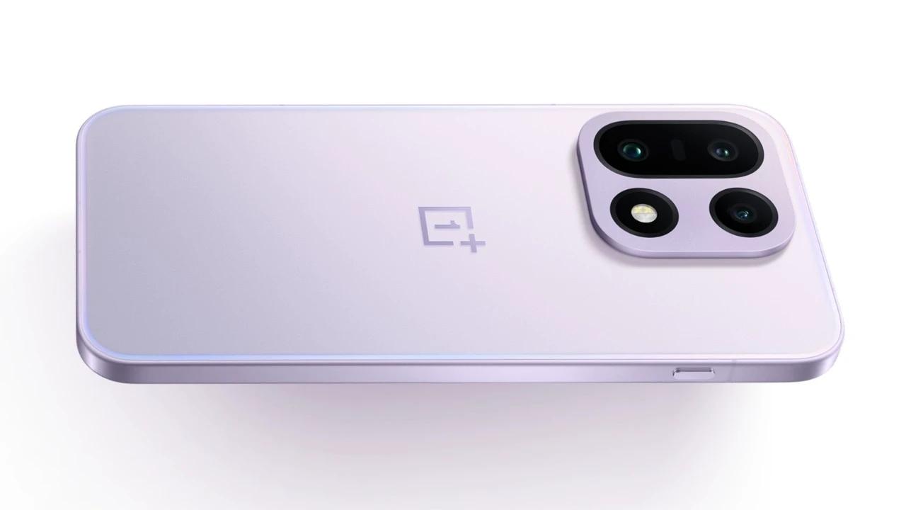 OnePlus 15 Launched With 7,300mAh Battery and DetailMax Camera. iPhone Will be Old Days Story.