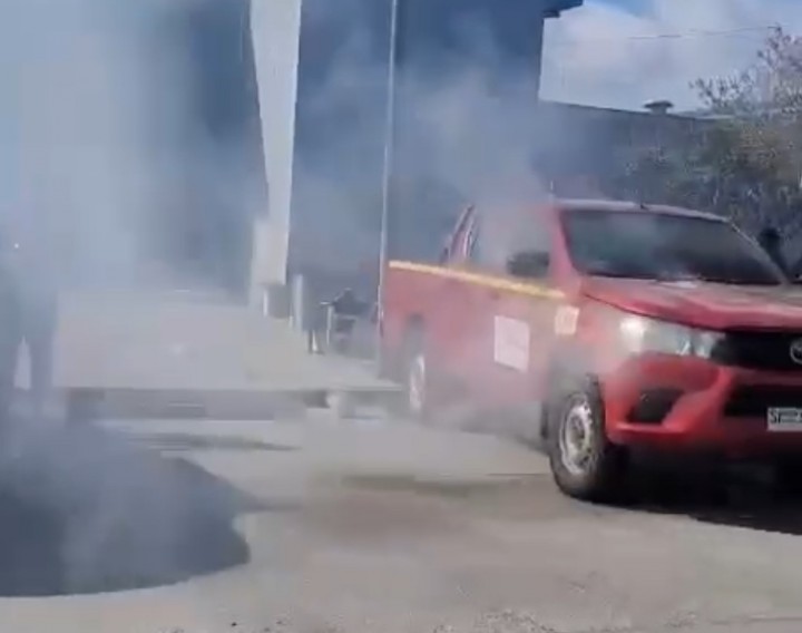 Incendio afecta a camioneta de ENAP en Cerro Sombrero