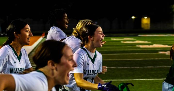 Plainfield Central upsets top seed Bradley-Bourbonnais in Romeoville flag football regional – Shaw Local
