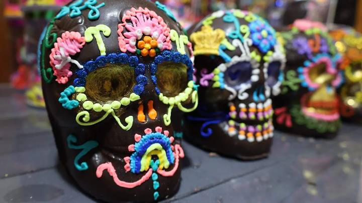 Borreguitos, calaveras y Xoloitzcuintles: el arte del alfeñique toluqueño