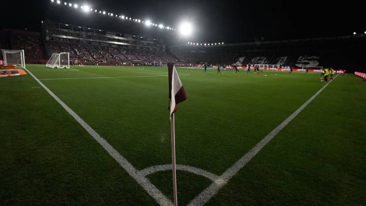 Lanús recibe a Universidad de Chile en un partido a todo o nada