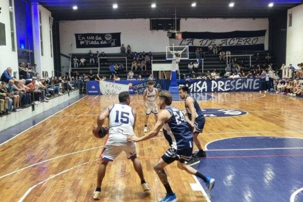 Somisa arrasó y sigue firme en la cima del Pre Federal