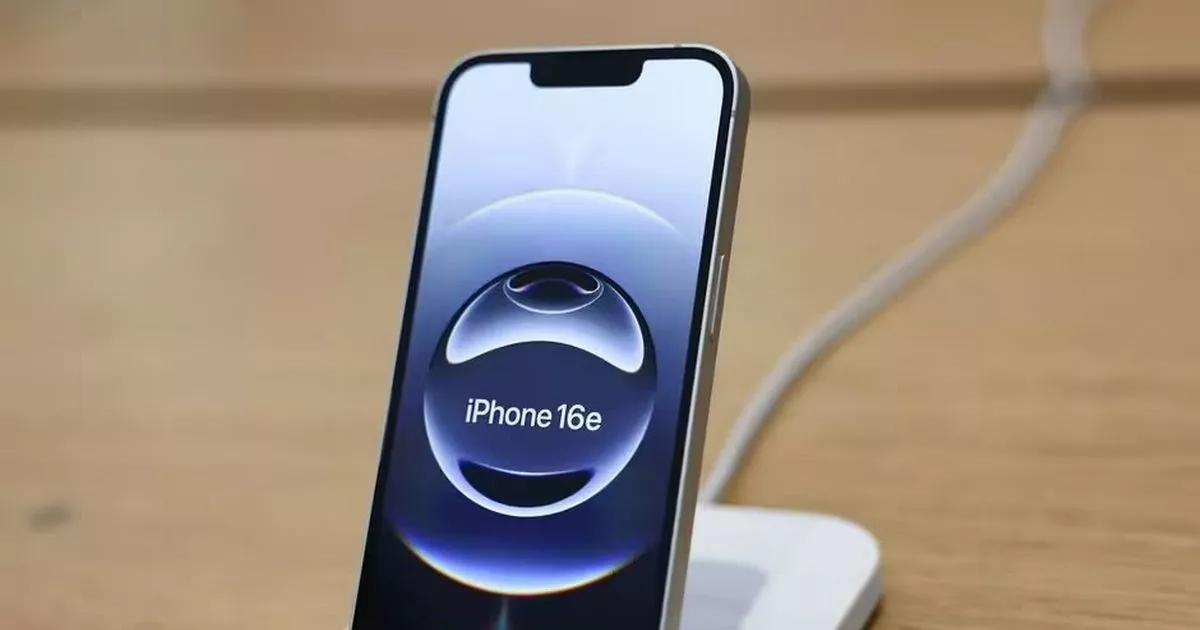 Sky shoppers snap up Apple iPhone 16e 56p deal as it hits lowest price before Black Friday