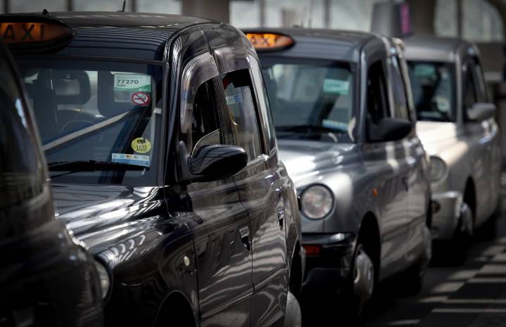 Uber at war with black cab drivers as car company demands legal case is thrown out
