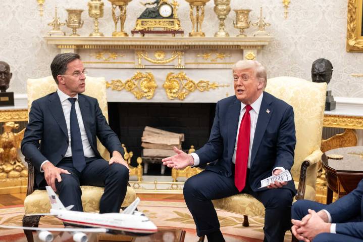 Trump carga de nuevo contra España por el gasto militar de la OTAN