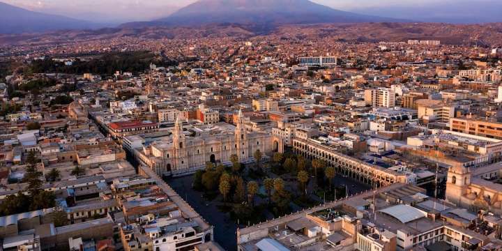 Primer día del X Congreso Internacional de la Lengua Española en Arequipa: agenda del 13 de octubre