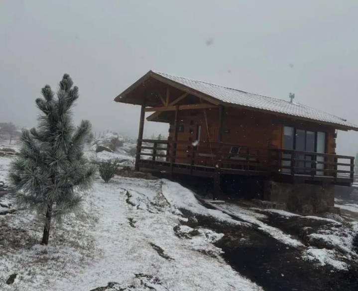 Temperaturas de invierno en plena primavera: martes fresco y probabilidad de nevadas en zonas serranas