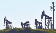 Baja precio del petróleo ante acuerdo para el alto al fuego en Gaza