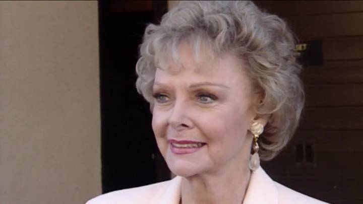 June Lockhart, beloved mother figure from ‘Lassie’ and ‘Lost In Space,’ dies at 100