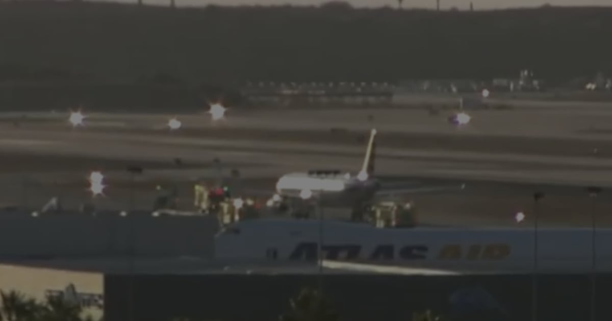 Panic Aboard American Airlines Flight as ‘Fumes’ Fill Cabin Forcing U