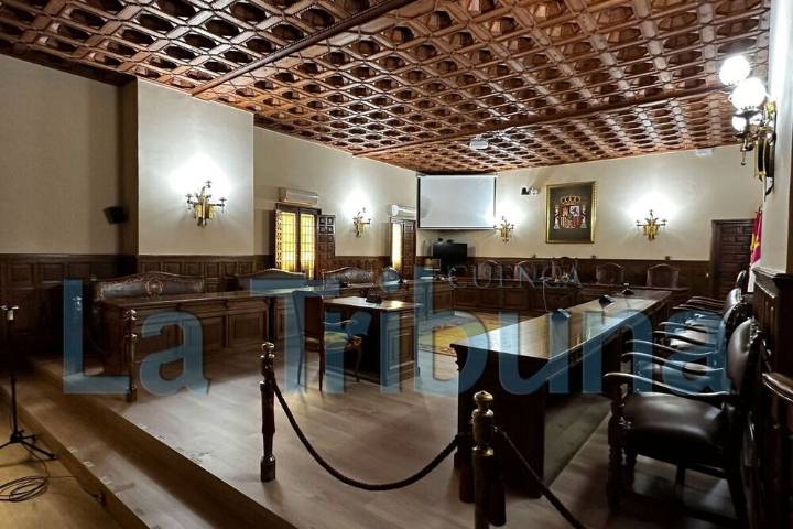 Piden seis años por agresión sexual a una chica en un coche