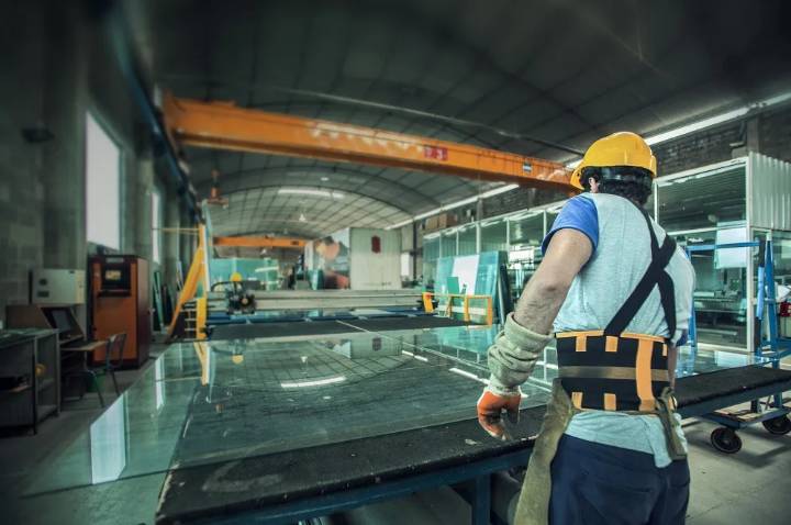 Tras ser despedidos sin causa, casi 300 mil personas solicitaron el seguro de desempleo durante la gestión de Milei