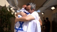 El intercambio de rehenes israelíes y prisioneros palestinos, en imágenes
