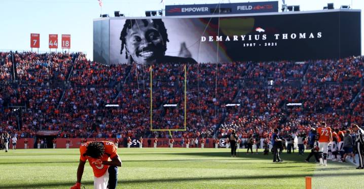 Broncos set to honor Demaryius Thomas, Super Bowl 50 team