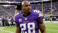 Former NFL star Adrian Peterson arrested in Sugar Land, police confirm