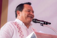 Gobernador de Yucatán es albureado en vivo (Video)