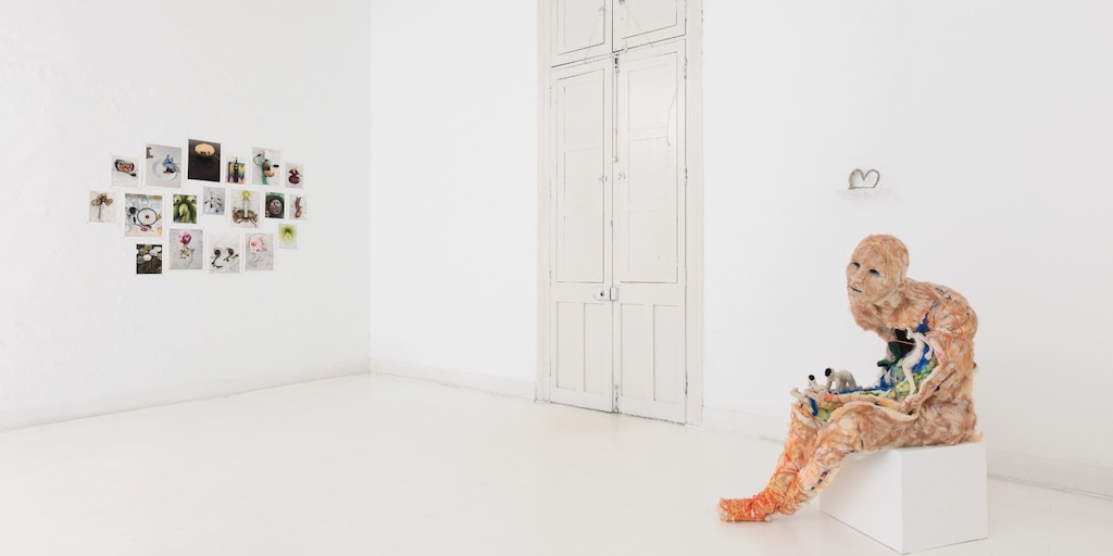 Entre lo íntimo y lo frágil: Mueve Galería inaugura con ofrenda