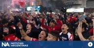 Fuerte protesta de los hinchas de Independiente en la sede contra la Comisión Directiva