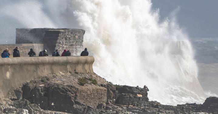 UK warned to brace for 36 hours of extreme weather as Storm Amy arrives