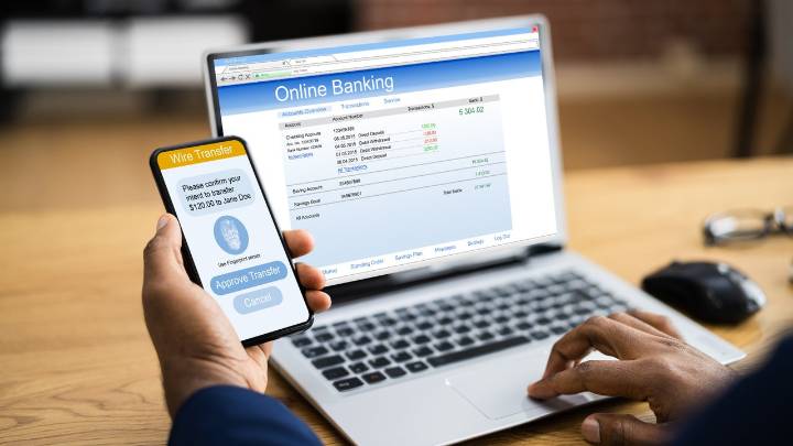 Una nueva normativa europea hará que sea "casi imposible" equivocarse de cuenta al hacer una transferencia bancaria