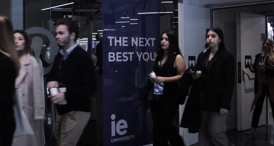 El Archivo General de Indias acoge la presentación del Foro por el Futuro de la Unión Europea, que reunirá en Madrid a 600 jóvenes europeos y latinoamericanos