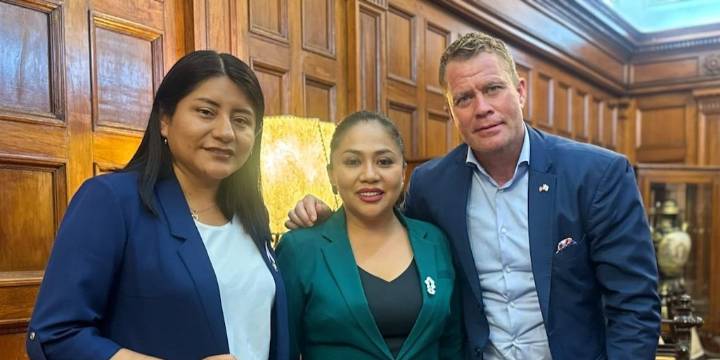 Tim Ballard presenta película documental sobre redes de tráfico y sostiene encuentro con comisión del Congreso