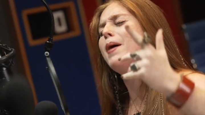 SoFlo singer Vella channels Amy Winehouse with raspy, emotional new album 