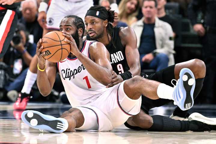 Trail Blazers fall to rugged Clippers in 1st road game of season: Rapid Reaction