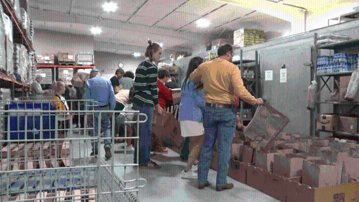 Local food pantry aims to help federal workers during government shutdown