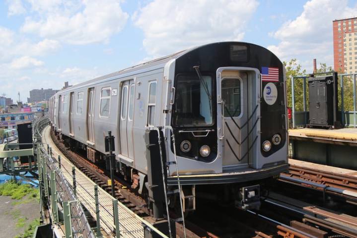 Two teenage girks killed subway surfing in Brooklyn
