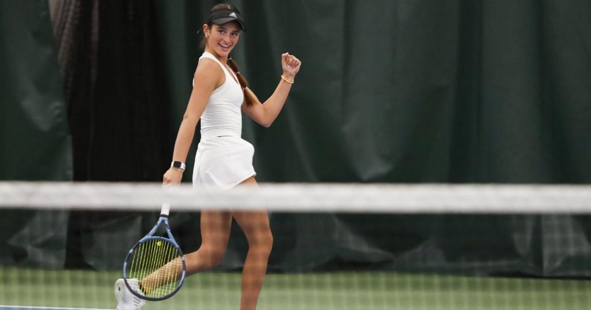 St. Joseph's Adelyn Gross, Principia's Yifei Han win singles state championships