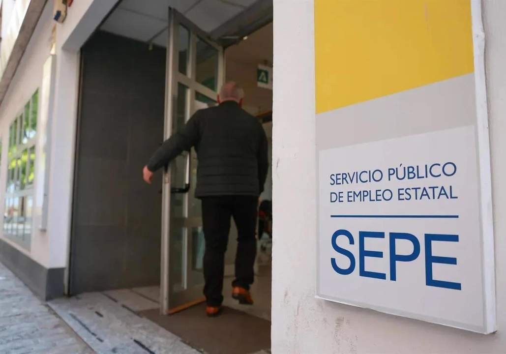 La construcción y los servicios tiran del empleo: El paro cae en 4.846 personas en septiembre