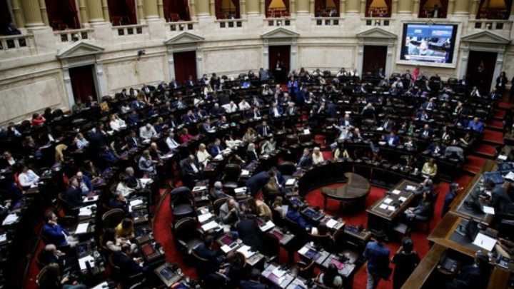 Diputados aprobó el proyecto para limitar el uso de los DNU, pero con cambios: vuelve al Senado