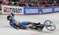 [Video] Fuerte caída de Kevin Quintero en Mundial de Ciclismo de Pista