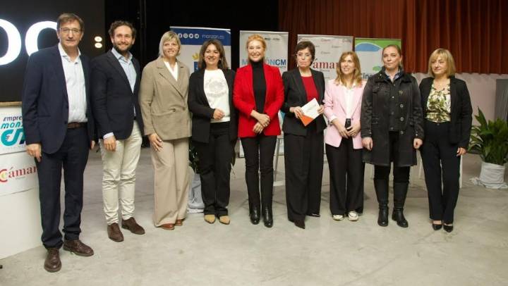 Teresa Viejo y la Cámara de Comercio de Huesca destacan en Monzón el valor del talento sénior