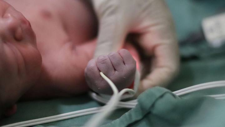 Adiós al 'Expósito': así se asignan los apellidos a los niños sin padres en México