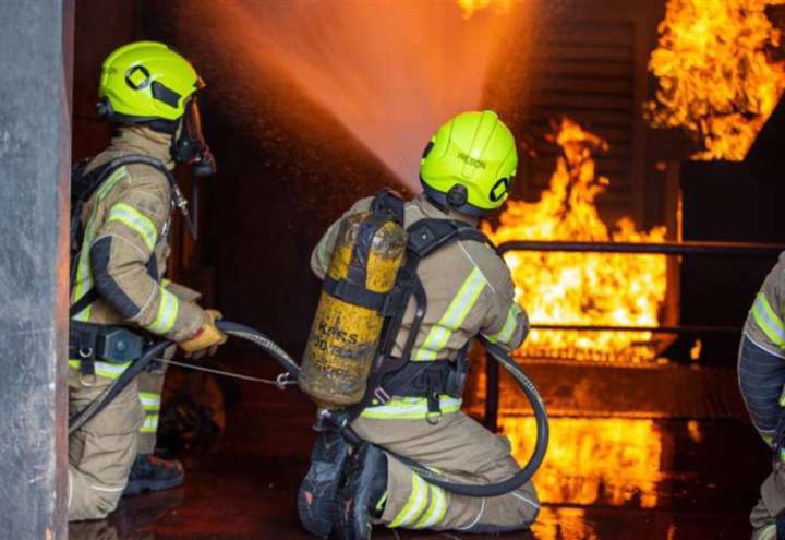 Six fire engines sent to huge blaze at recycling site at Medway City Estate, Rochester