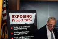 Trump nombra el Proyecto 2025 mientras amenaza con desmantelar las agencias