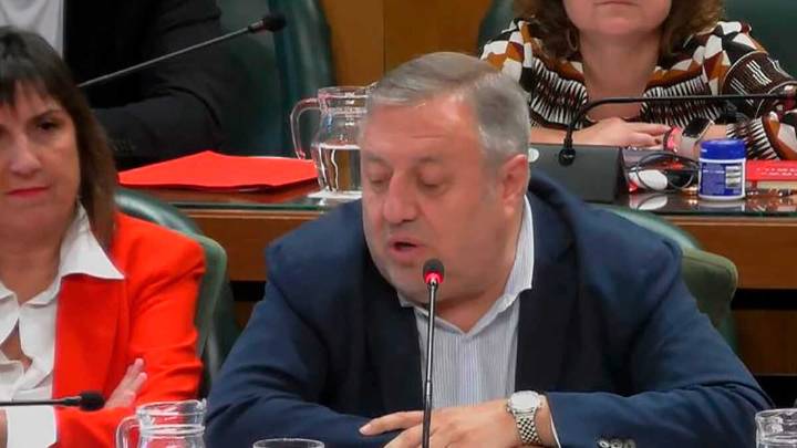 Gómez Gámez deja atrás la polémica del caso Koldo y regresa como portavoz adjunto del PSOE