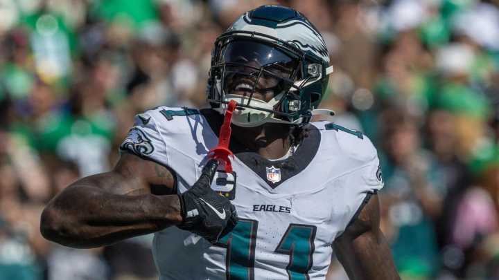 Fans adamant Eagles receiver AJ Brown 'slowed down' on potential huge reception and he 'played defense on teammate'