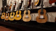 Michoacán impulsa reconocimiento para guitarras, huaraches y piñas de barro