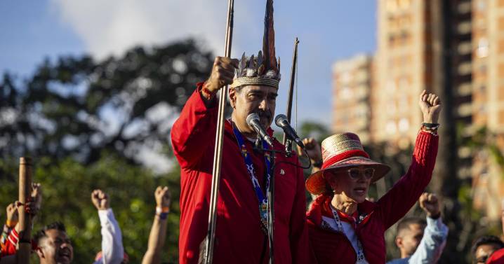 Maduro llama «bruja demoníaca» a María Corina Machado